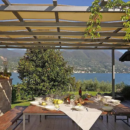 Portesina, Lakefront With Private Pool And Garden Sleeps 10 Villa San Felice del Benaco